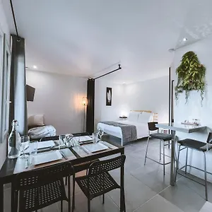 gestloc-appartement-the-wood-terrasse-et-parking-prive.hotels-rhonealpes.com/